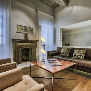 https://10-strait-street.hotelssaintjulians.com